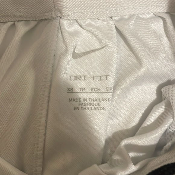 Nike fly basketball shorts - Picture 3 of 3